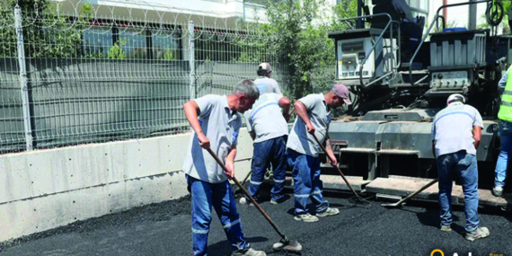 “Atakent’te Büyük Dönüşüm: Yüreğir Belediyesi Yol ve Asfalt Çalışmalarına Hız Verdi”