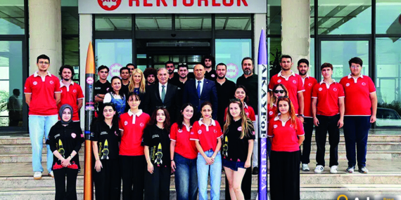 Rektör Sözen, Öğrencileri Teknofest Finallerine Gönderdi