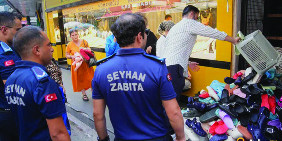 Seyhan Belediyesi, Kaldırım İşgallerini Önlemek İçin Sahada