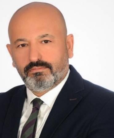 teniste-baslayan-kimildama-diplomaside-de-suruyor.jpg