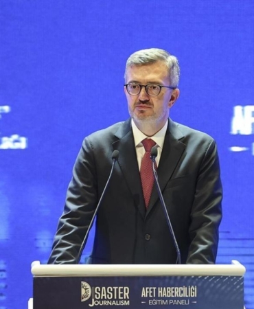 duran-sahte-bilgiyi-ayirt-etmenin-zorlastigi-bir-doneme-girdik.jpg