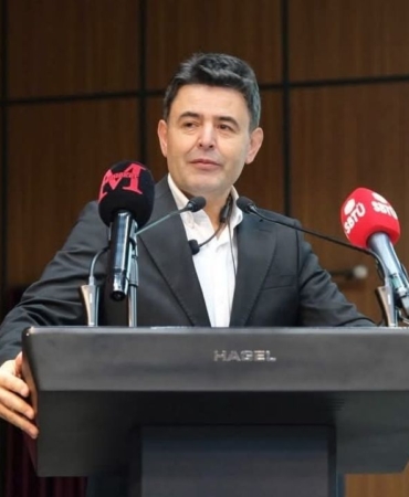osman-boyraz-genclerle-butunlesiyor-universiteli-genclere-ilham-oluyor.jpg