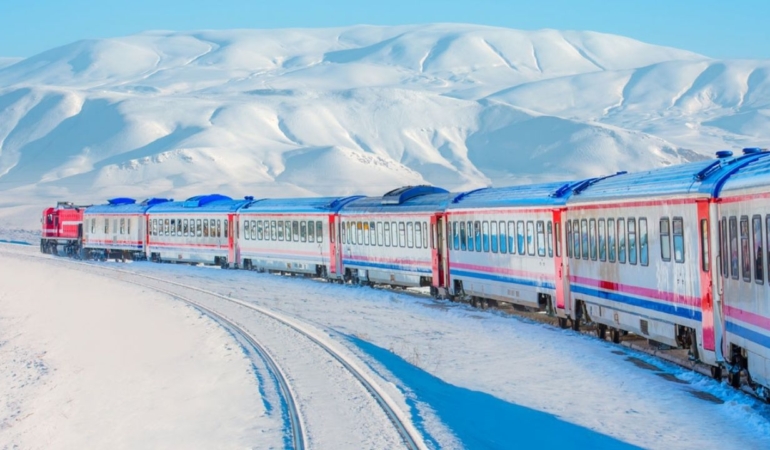 turistik-dogu-ekspresi-kis-sezonunun-ilk-seferine-cikiyor.jpg