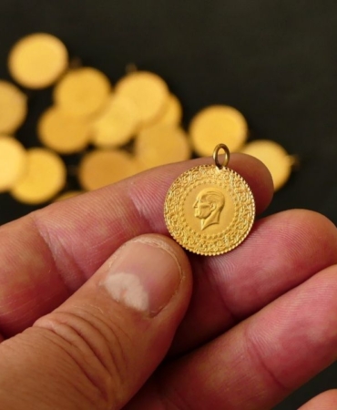 altin-gune-artisla-basladi-gram-7-bin-340-lira.jpg