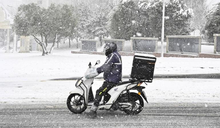 bazi-illerde-motokuryelere-trafik-yasagi.jpg