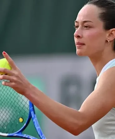 t25-zeynep-sonmez-kimdir-zeyn-754-1.webp.webp