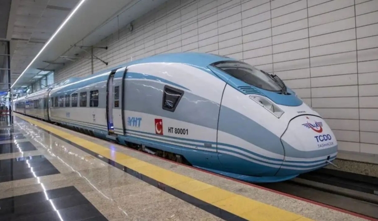 yariyil-tatiline-ozel-tren-seferleri-artiriliyor-24-bin-kisilik-ek-kapasite.jpg