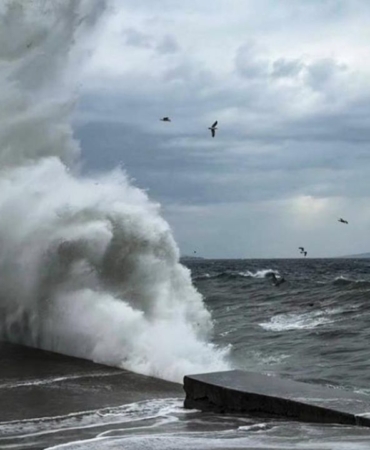 meteorolojiden-batiya-firtina-ve-saganak-uyarisi.jpg