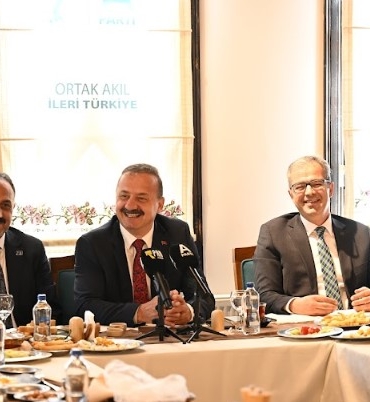 yavuz-agiralioglu-gumushane.jpg