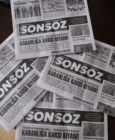 malatya-sonsoz-gazetesinden-28-subat-protestosu-cd191f94-845a-427b-bfaa-fdde6233bb52.webp.webp