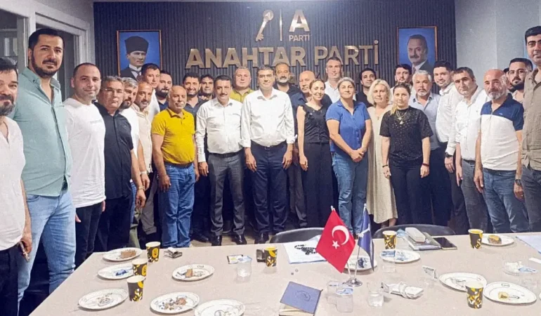Anahtar-Parti-Adanada-Sahaya-Indi.webp.webp