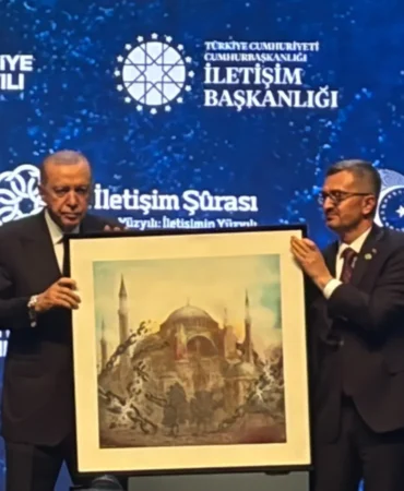 cumhurbaskani-erdogan-hakikatin-en-fazla-zarar-gordugu-bir-donemden-geciyoruz-106a689681ace6e.webp.webp.webp